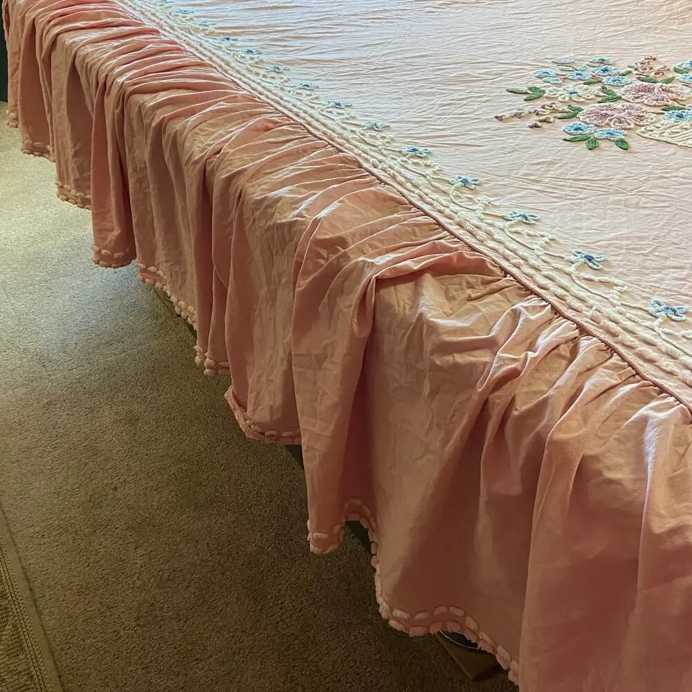 Vtg Cabin Crafts Needle Tuft Chenille Bedspread Full Size Ruffle Pink Floral